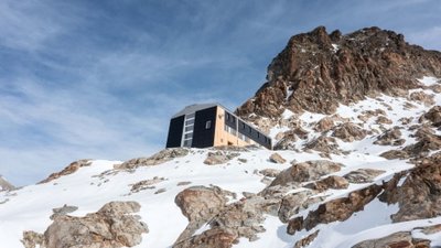 Mutthornhütte (2788m) | Künzi Stefanie Mutthornhütte (2788m) | Künzi Stefanie
